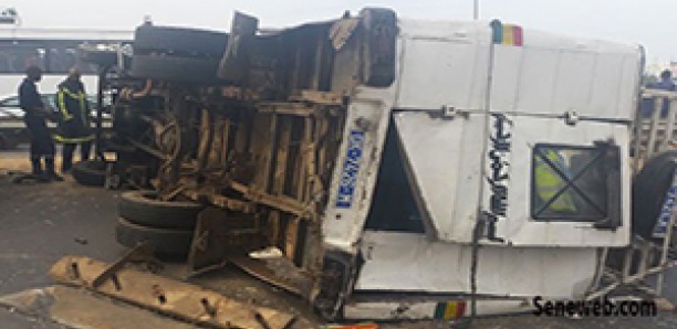 Gossas : un car “Ndiaga Ndiaye”, poursuivi par un motard, se renverse