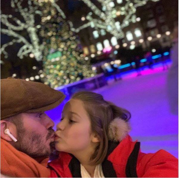 David Beckham critiqué sur la toile pour un bisou sur la bouche de sa fille…