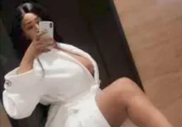 Vidéo-Diaba Sora s’expose dans sa salle de bain