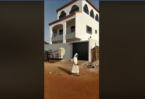 Vidéo : A la découverte de ce qui serait la maison de Aliou Sall, maire de Guédiawaye. Regardez !