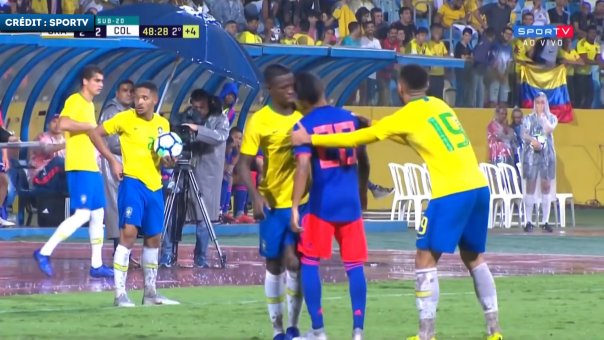 Vidéo : Vinicius Junior simule et échauffe les esprits contre la Colombie