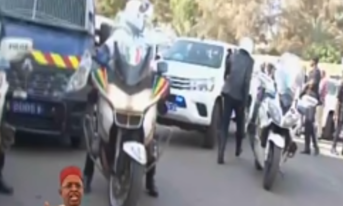 Vidéo-L’escorte de la dépouille de Sidi Lamine Niasse…