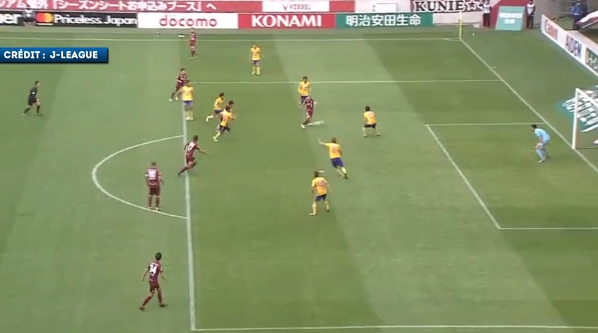 Vidéo : la très belle frappe enroulée d’Andrés Iniesta au Japon