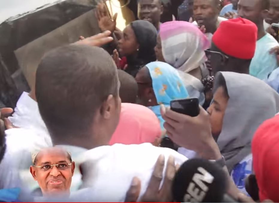Vidéo – L’adieu émouvant des fils de Sidy Lamine Niasse devant Walf…