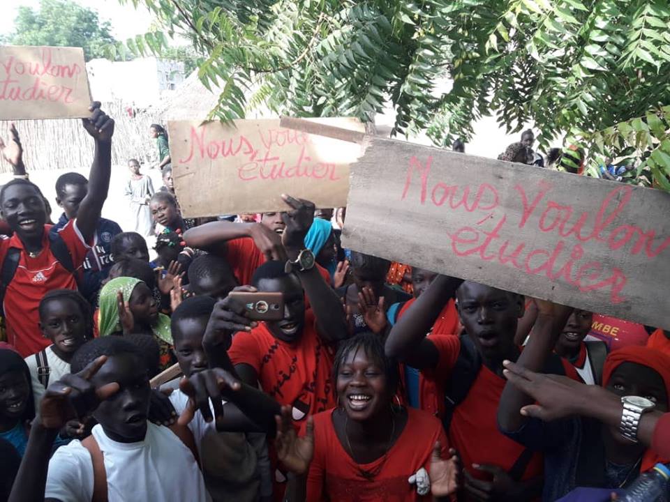 Louga : Grève au CEM de Ndoyène, les élèves réclament des professeurs