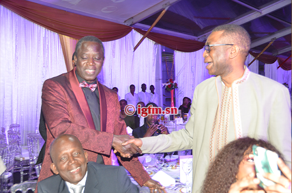 (02 photos) : Présent à la soirée de Akon, Thione Seck a sympathisé avec Youssou Ndour