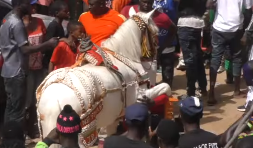 Vidéo-Parcelles Assainies : Une ambiance de folie chez Modou Lô…
