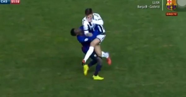 Vidéo – Barça B: Horrible blessure de Moussa Wague