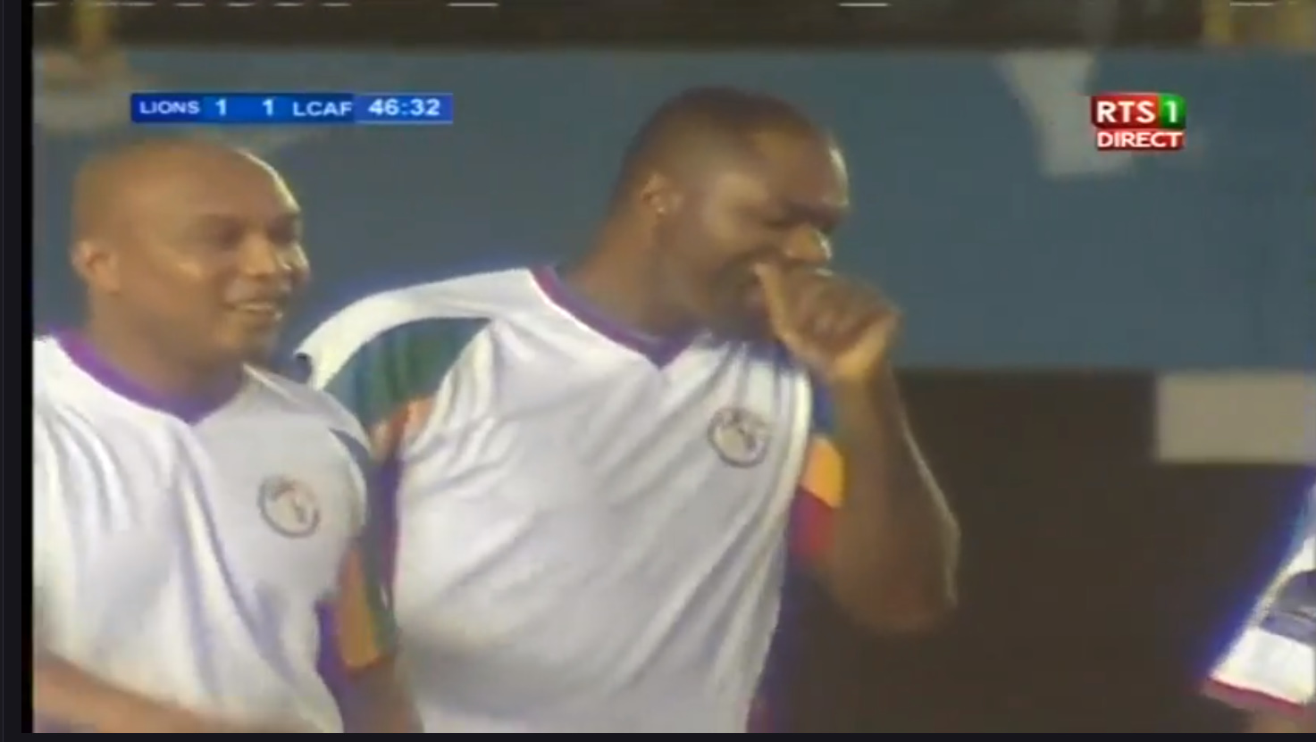 (Vidéo) Caf Awards – Lions 2002 vs Légendes CAF: L’égalisation de Salif Diao!