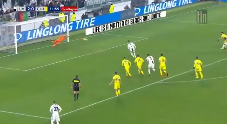 Vidéo – Juventus: Cristiano Ronaldo manque son premier penalty