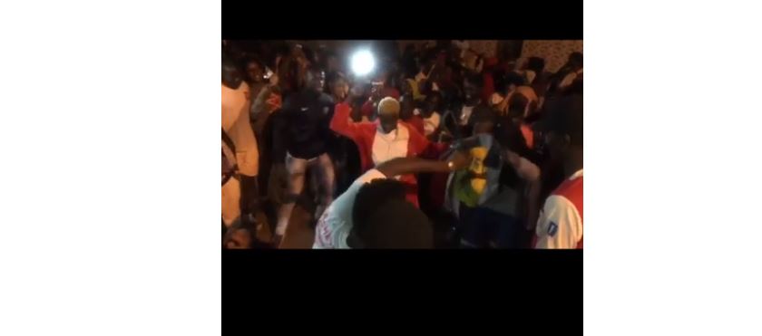 Vidéo  : Dudu fait des vidéos danse « Diabira » mieux que Sidy Diop. Regardez !