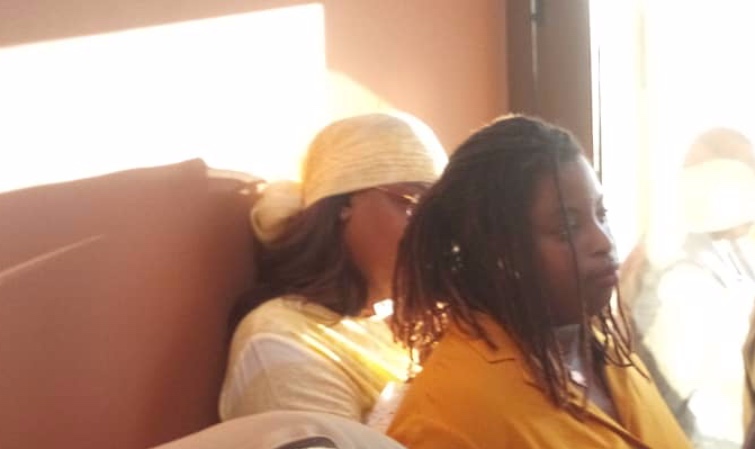 En 04 photos, admirez les dreadlocks de la fille de Macky Sall