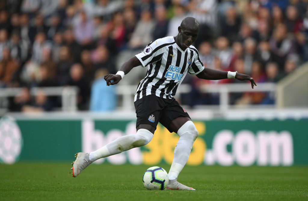 Newcastle: Momo Diamé titulaire face à Manchester United