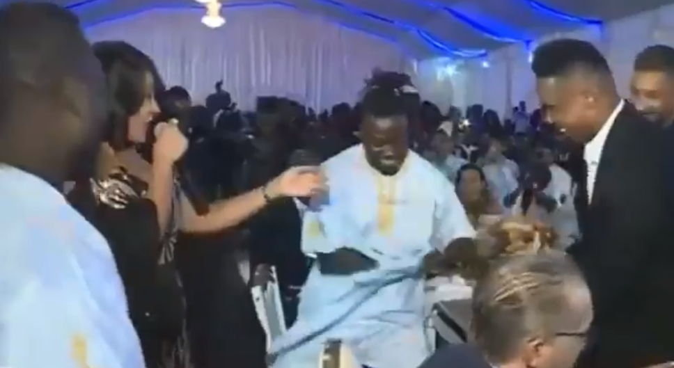 Vidéo – Viviane fait vibrer Samuel Eto’o et Habib Béye…