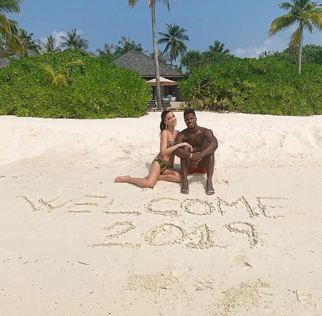 (Photos+Vidéo): Keïta Baldé, en toute complicité avec sa copine Simona Guitierez profite de ses vacances.