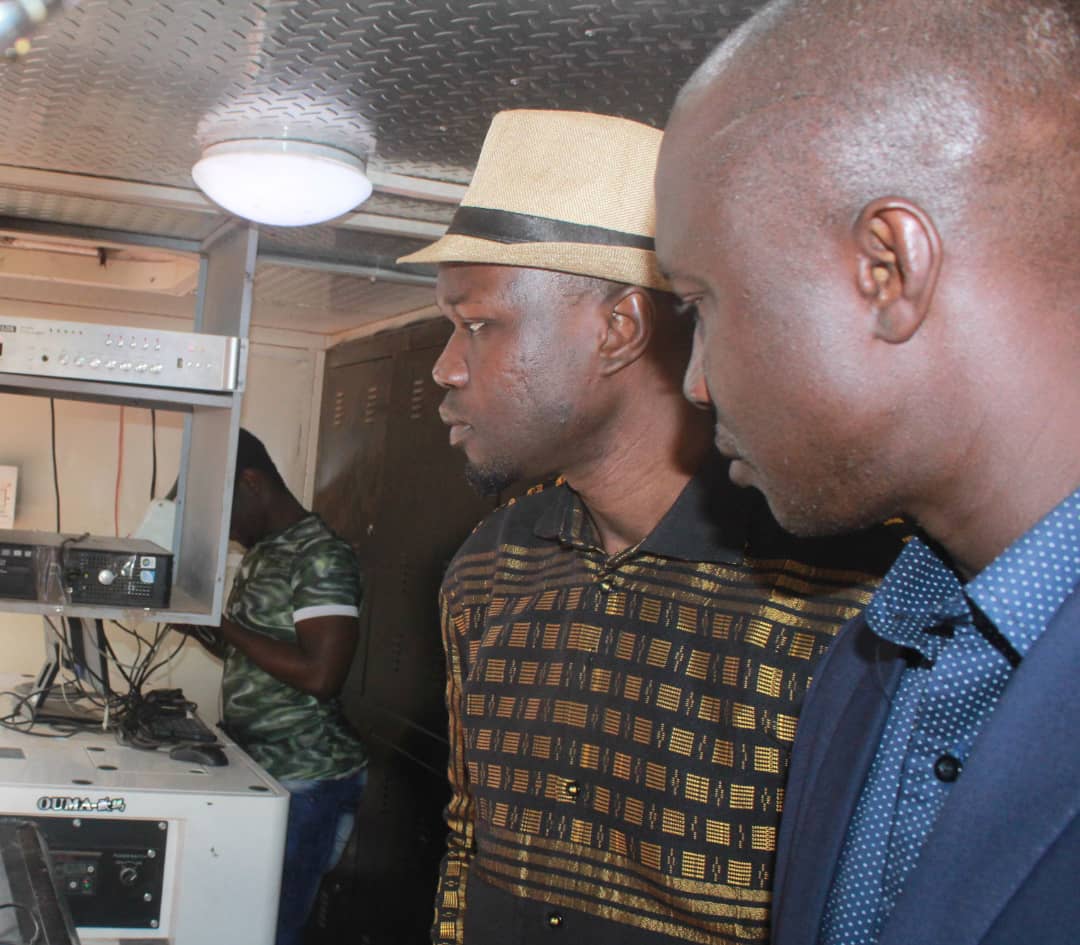 Photos (10) – Les images de la remise des clefs du siège d’Atépa, offert à Sonko…