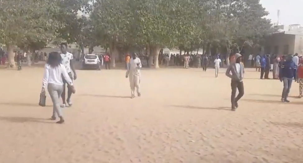 SenegoTv: Suivez le vote à Grand-Yoff, chez Adama Faye, frère la Première Dame