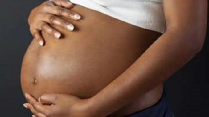 Audio : Livrée à son violeur par sa sœur, une fille tombe enceinte et sombre dans la misère, écoutez!