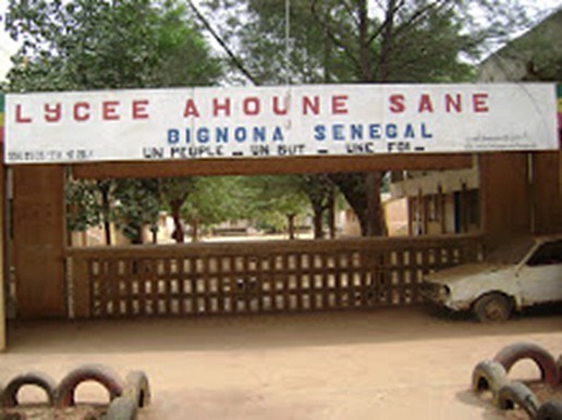 Audio – Urgent – Lycée Bignona : Le proviseur, le censeur et un professeur, tous pro Sonko exclus du lycée pour avoir…