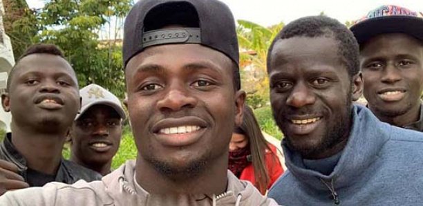 Sadio Mané invite ses frères à Liverpool