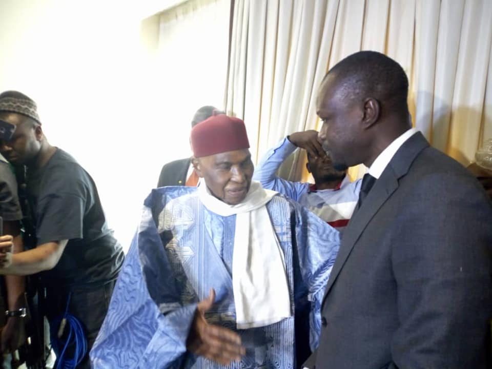 (04 photos) Abdoulaye Wade en toute complicité avec Ousmane Sonko