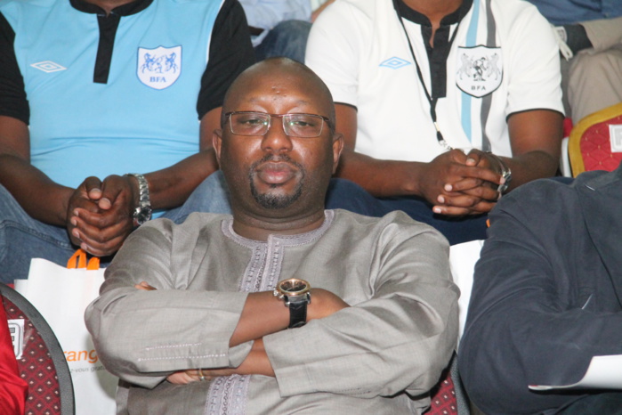 Zator Mbaye lance « Wade silence, Mame Nopil »
