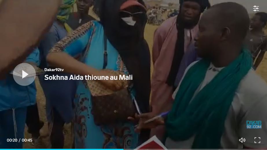 Sokhna Aïda Saliou ,la femme de Cheikh Béthio au Mali pour les préparatifs du Thiant du 17 Avril (Vidéo)