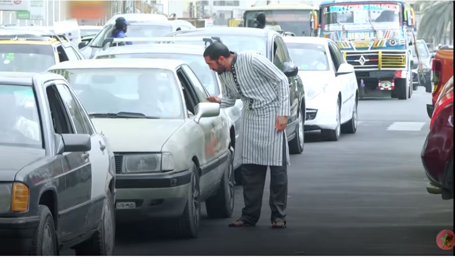 Vidéo : Un Arabe fait du Yalwane au Sénégal, devinez pourquoi