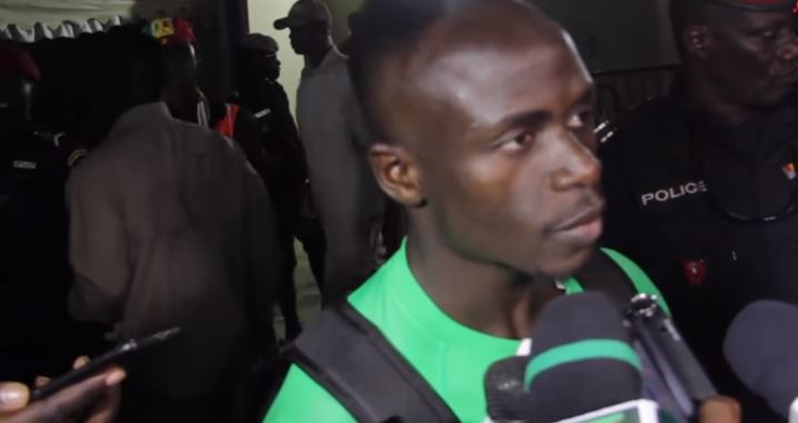Sadio Mané: « un pays comme le Sénégal…, Il faut qu&rsquo;on essaie d&rsquo;améliorer les terrains de foot » (vidéo)
