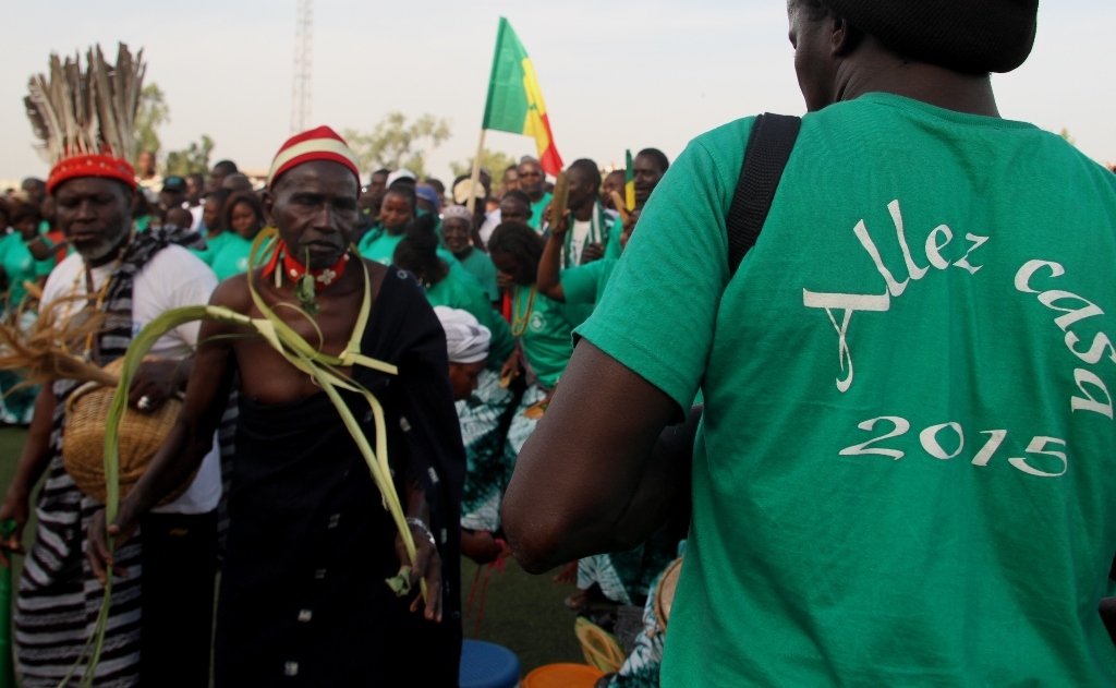 Sénégal vs Madagascar : Le show d’Allez Casa devant le stade Lat Dior