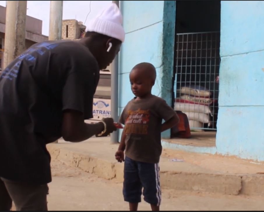 Rapts d’enfants : Le piège des malfaiteurs (Vidéo)