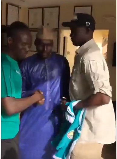 Serigne Ngagne : Son geste face à Sadio Mané fait le buzz, Regardez ! (Vidéo)
