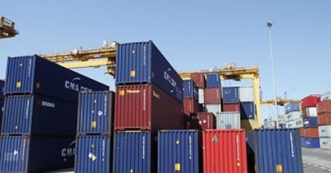 Port de Banjul : Saisie de 4 containers de bois en provenance du Sénégal