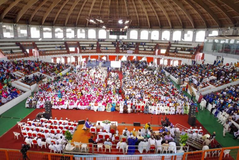 Photos (08) - Côte d’Ivoire : une foule immense à l’inauguration de la mosquée de Baye Niasse...
