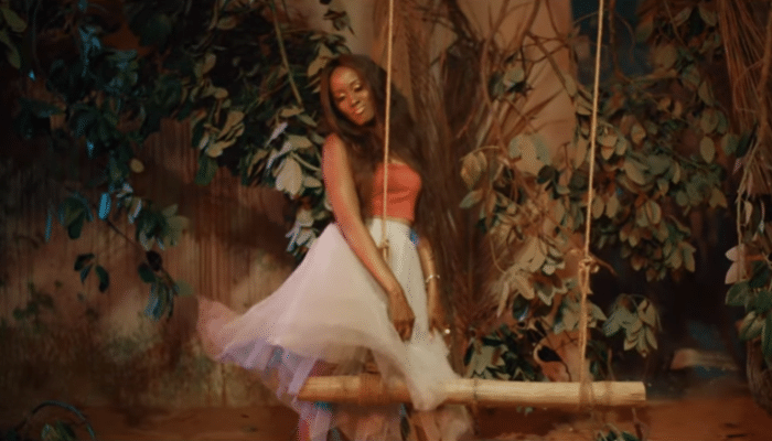 Queen Biz – Pan African Lover ft. Chidinma – Clip Officiel (vidéo)