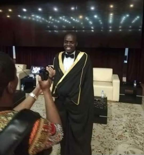 Abdoul Ahad Gueye remporte le prix du poète de l'année de l'Université Islamique de Medine en Arabie Saoudite (Photos) ahad guèye poete - Abdoul Ahad Gueye remporte le prix du poète de l'année de l'Université Islamique de Medine en Arabie Saoudite (Photos)