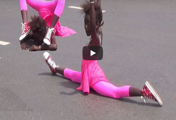 4 Avril : Cette fillette secoue le web avec ses mouvements gymniques