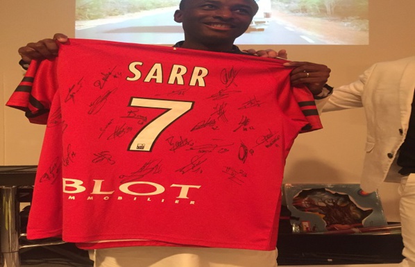 Le maillot de Ismaila Sarr vendu aux enchères à…