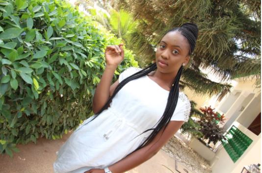 Découvrez les images de la sublime Eva SOW, l’actrice principale de la série inédite (DEREET)