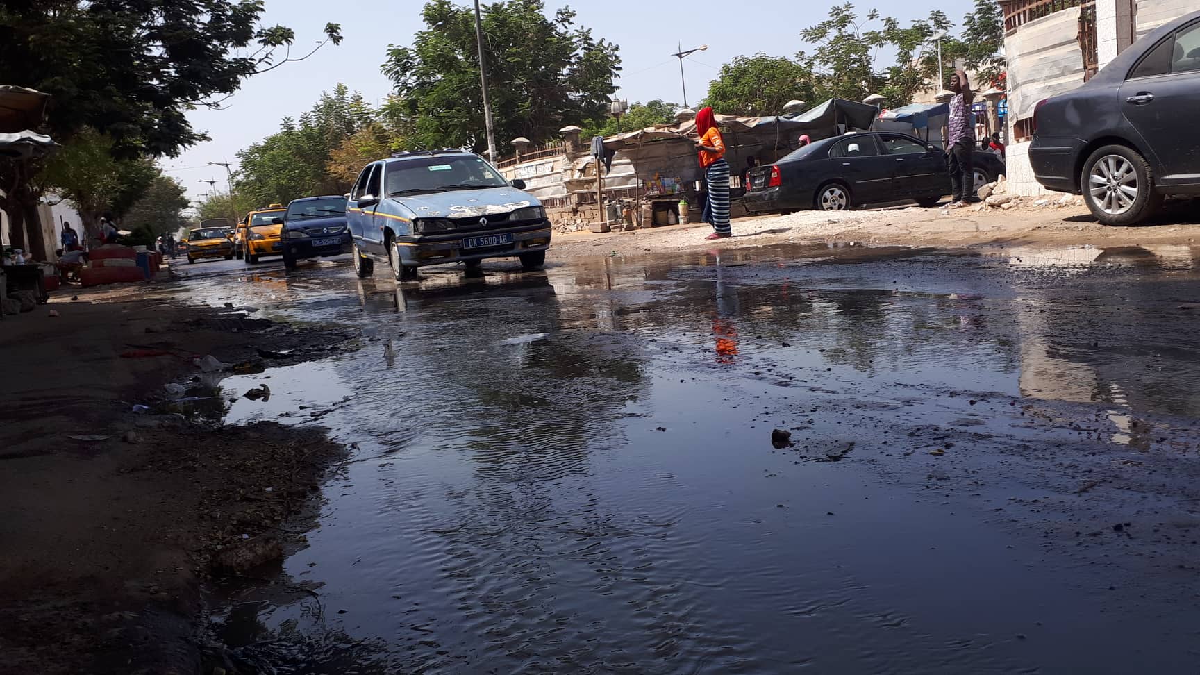 SOS – Les eaux nauséeuses de l’Onas empestent Niarry Tally (4 photos)