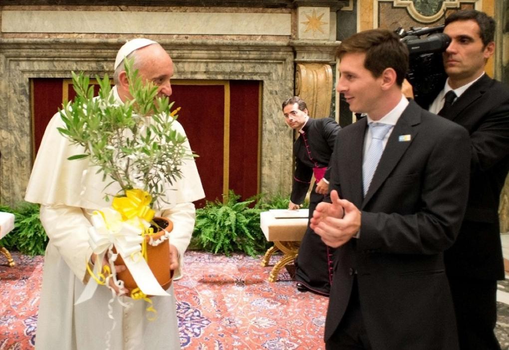 Le Pape François réagit à la comparaison entre Lionel Messi et Dieu Le Pape François réagit à la comparaison entre Lionel Messi et Dieu