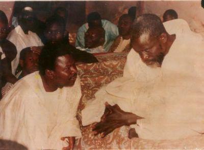 Cheikh Bethio sur sa rencontre avec Serigne Saliou et son enfance… vidéo