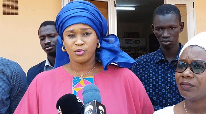 Face aux crises sociales, Lala Aicha Fall forme 40 jeunes au Civisme et à la Citoyenneté active (Vidéo)