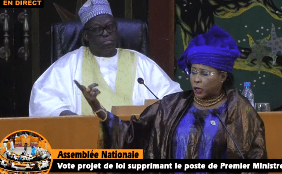 Fast-track : Mame Diarra Fam  » Macky Sall fait du plagiat… (SenegoTv)