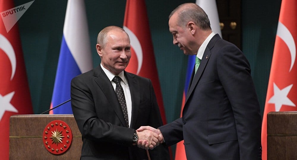 Poutine et Erdogan parleront mardi des mécanismes pour exporter les céréales ukrainiennes