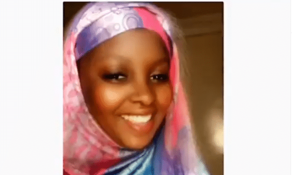 Voilée, Abiba chante Seydi El Hadj Malick. Regardez !