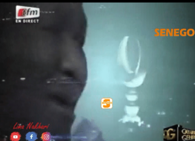 QG: D’une voix tremblante, Moustapha Mbaye craque et fond en larme en chantant le Prophète PSL (Video)