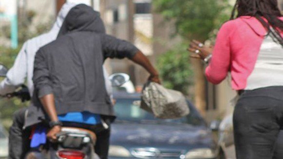 Marché Grand-Thiès : Un conducteur de Jakarta arrache le portefeuille d’une vendeuse…