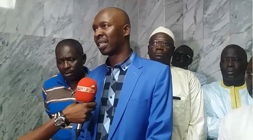 Port de Dakar : Les transitaires et l’administration douanières accordent leurs violons (vidéo) - Une personne en uniforme bleu - Jeunesse