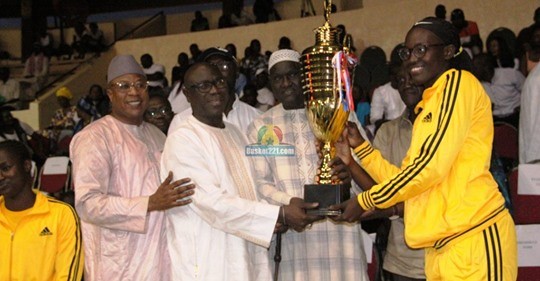 Basket: Duc bat l’Asfo et remporte la Coupe du Maire (Vidéo)